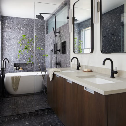 Toughened-Glass-Bathroom-Partition